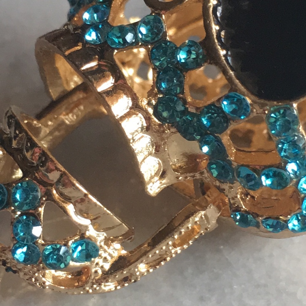 Blue Rhinestone Skull Necklace - Picture 7 of 15
